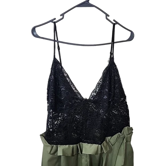 FASHION Nova Lace cargo Jumpsuit. Size 1x - Picture 3 of 8